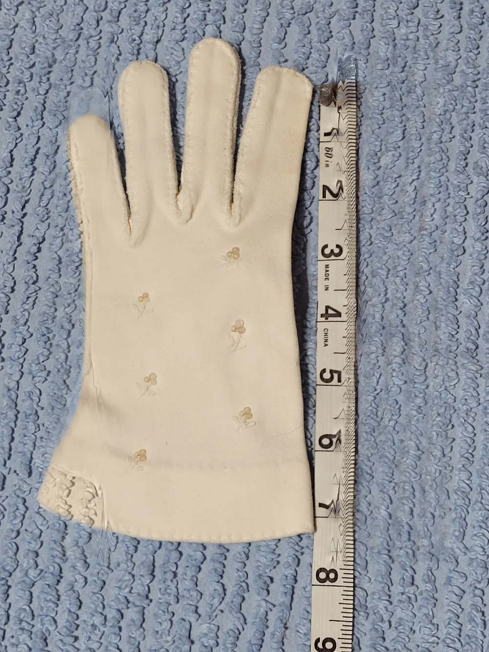 Women’s Vintage Cream Embroidered Dress Gloves